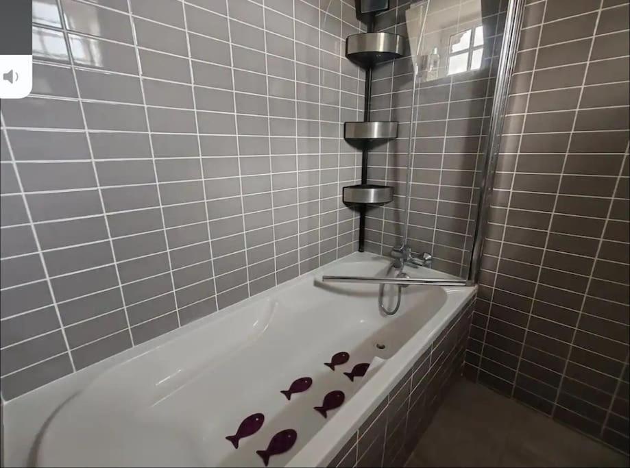 Un Appartement Dans Un Chateau โดวีลล์ ภายนอก รูปภาพ